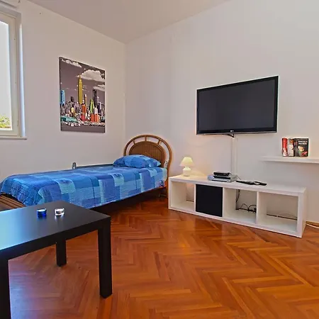 Apartament Dario 1104 *