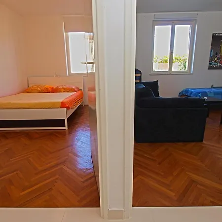 Apartman Dario 1104 *